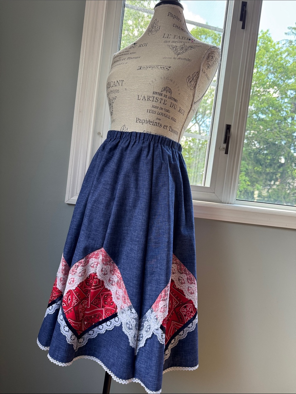 Little House creations Square dance, rodeo, western elastic waist full skirt Med - Picture 8 of 8